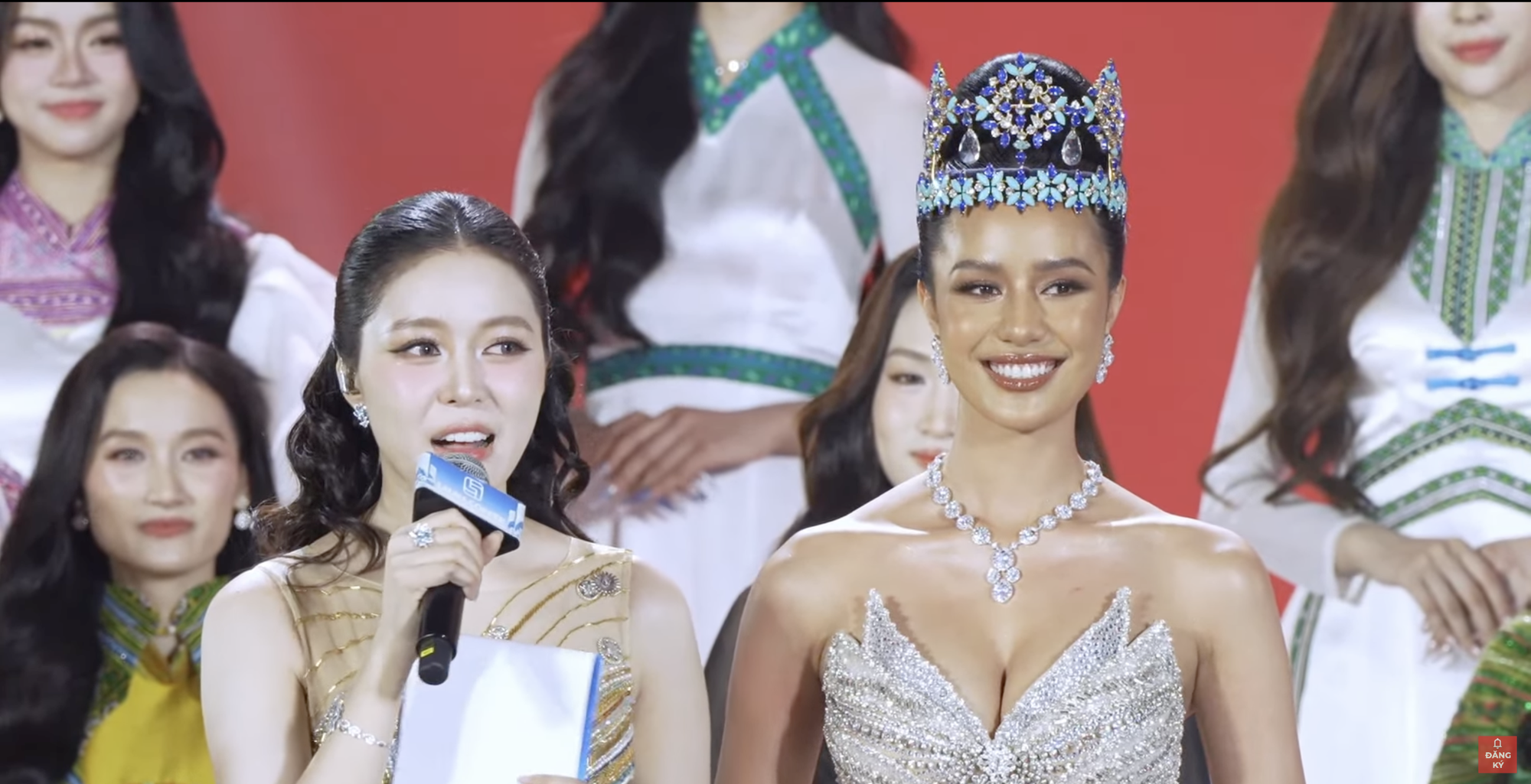 Chung kết Miss World Vietnam 2025: Top 3 ch&iacute;nh thức lộ diện, Hoa hậu &Yacute; Nhi chuẩn bị final walk- Ảnh 9.