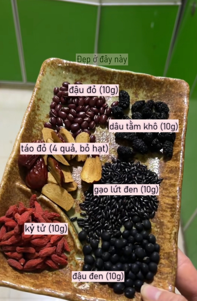 T&ocirc;i uống thứ nước n&agrave;y 3 lần/tuần v&agrave; nhận ra: T&oacute;c rụng &iacute;t đi, da cũng kh&ocirc;ng c&ograve;n xỉn m&agrave;u như trước- Ảnh 2.