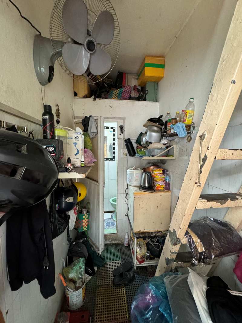 Mả Lạng: “Nghịch lý ổ chuột” giữa lõi đất vàng TP.HCM suốt gần 30 năm- Ảnh 10. Mả Lạng: “Nghịch lý ổ chuột” giữa lõi đất vàng TP.HCM suốt gần 30 năm- Ảnh 10.