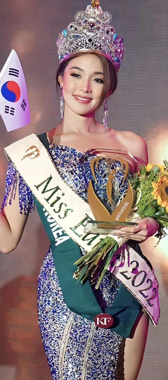 Hoa hậu xinh đẹp, x&agrave;i nhiều đồ hiệu nhất Địa Ngục Độc Th&acirc;n bị b&oacute;c mẽ 