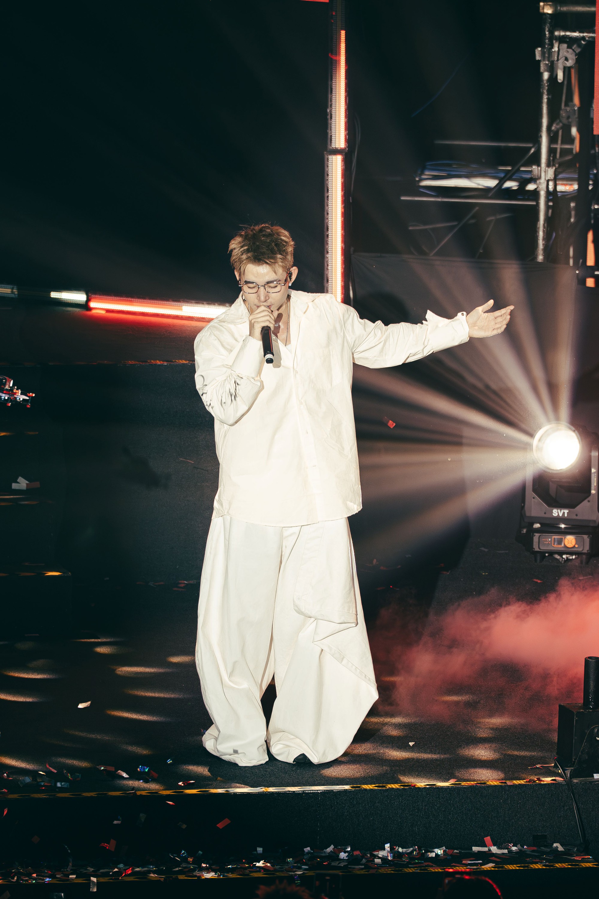 Jun Phạm: Thừa nhận "chưa bao giờ c&oacute; hit", hết mộng nổi đ&igrave;nh đ&aacute;m, tuổi n&agrave;y dốc tiền l&agrave;m nhạc chỉ v&igrave; đam m&ecirc;- Ảnh 3.