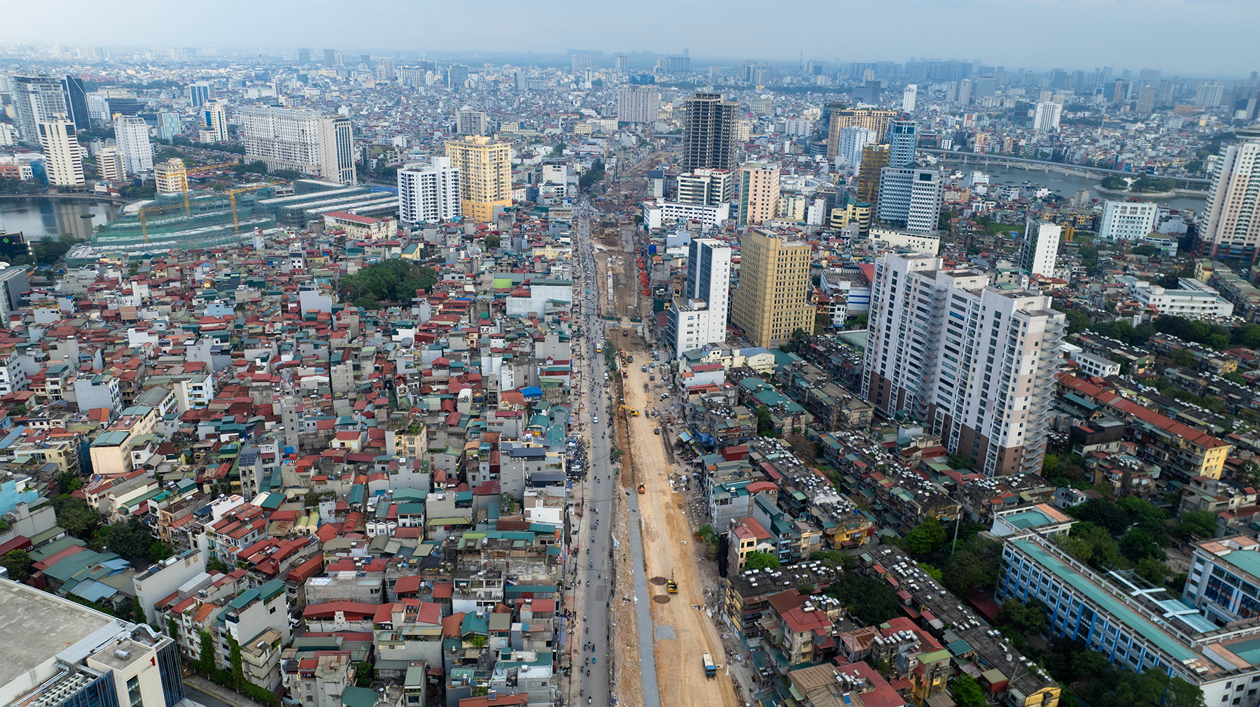 Nhìn từ trên cao, tuyến Vành đai 1 hơn 7.200 tỉ đồng giờ ra sao sau gần 3 tháng thi công?- Ảnh 1. Nhìn từ trên cao, tuyến Vành đai 1 hơn 7.200 tỉ đồng giờ ra sao sau gần 3 tháng thi công?- Ảnh 1.