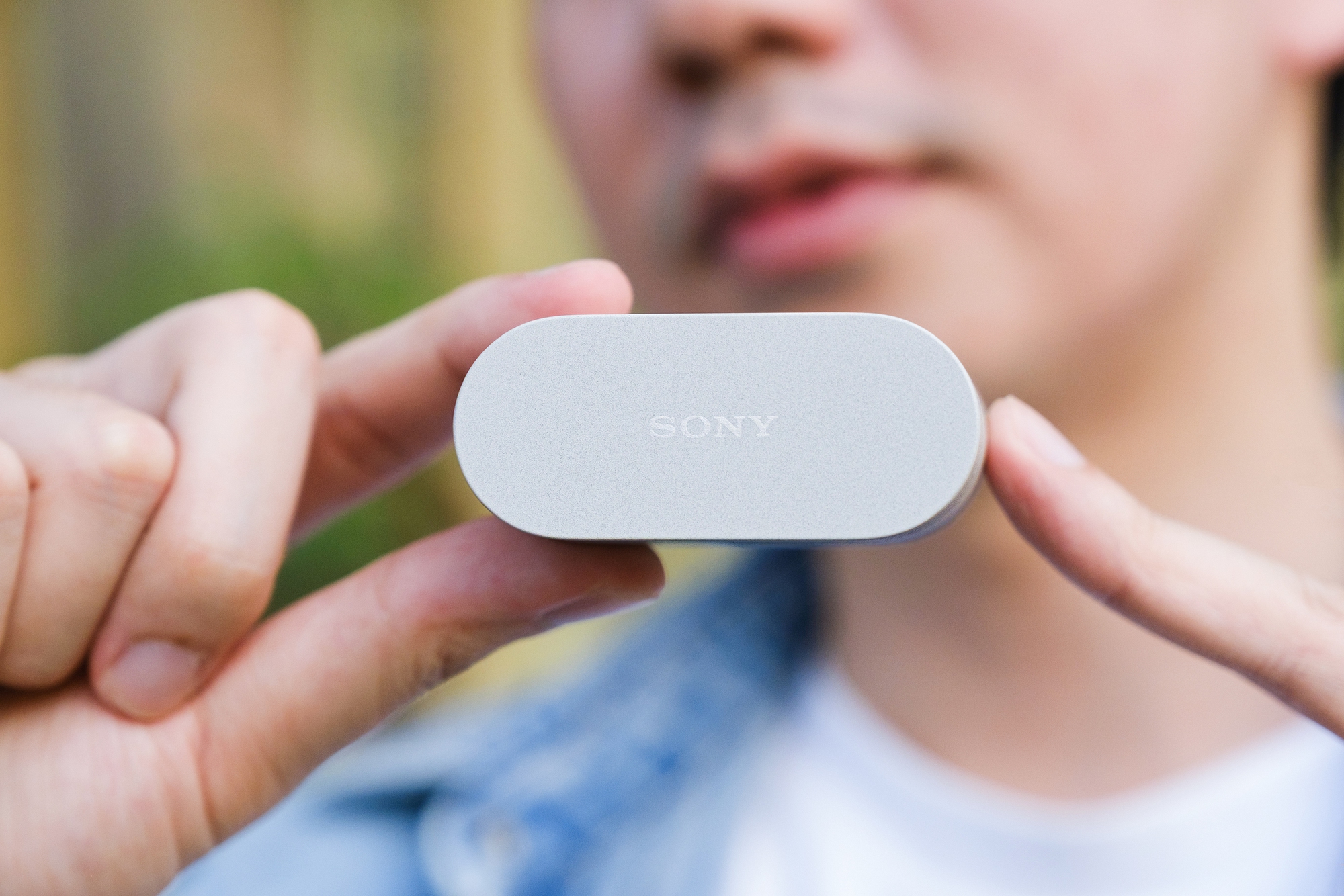 Trải nghiệm tai nghe Sony WF-1000XM6: Thiết kế mới toanh, chất &acirc;m nghe &ldquo;d&iacute;nh&rdquo; tai- Ảnh 11.