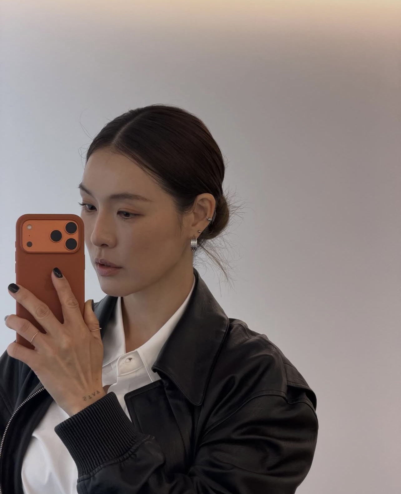 Cựu idol đang khiến cả triệu người m&ecirc;: Visual rạng rỡ, body ai nh&igrave;n cũng nể- Ảnh 4.