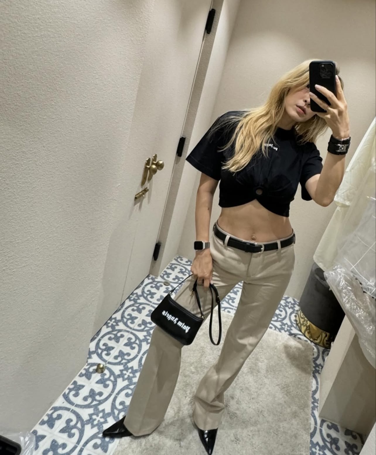 Cựu idol đang khiến cả triệu người m&ecirc;: Visual rạng rỡ, body ai nh&igrave;n cũng nể- Ảnh 2.