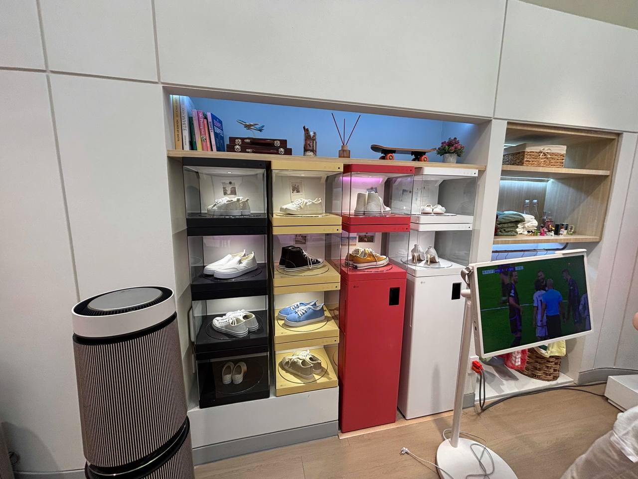 Xuất hiện to&agrave; nh&agrave; mới chỉ d&agrave;nh ri&ecirc;ng cho giới trẻ ngay trung t&acirc;m TP.HCM, c&oacute; cả test Personal Color v&agrave; nghe nhạc lu&ocirc;n tr&ecirc;n m&acirc;y!- Ảnh 5.