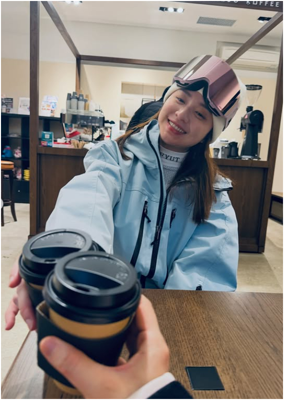 "N&agrave;ng thơ" lấy &ocirc;ng chủ chuỗi nh&agrave; h&agrave;ng lớn hơn 12 tuổi, 4 năm sinh 3 con g&aacute;i: Sống k&iacute;n tiếng, nhan sắc hiện tại g&acirc;y bất ngờ- Ảnh 10.