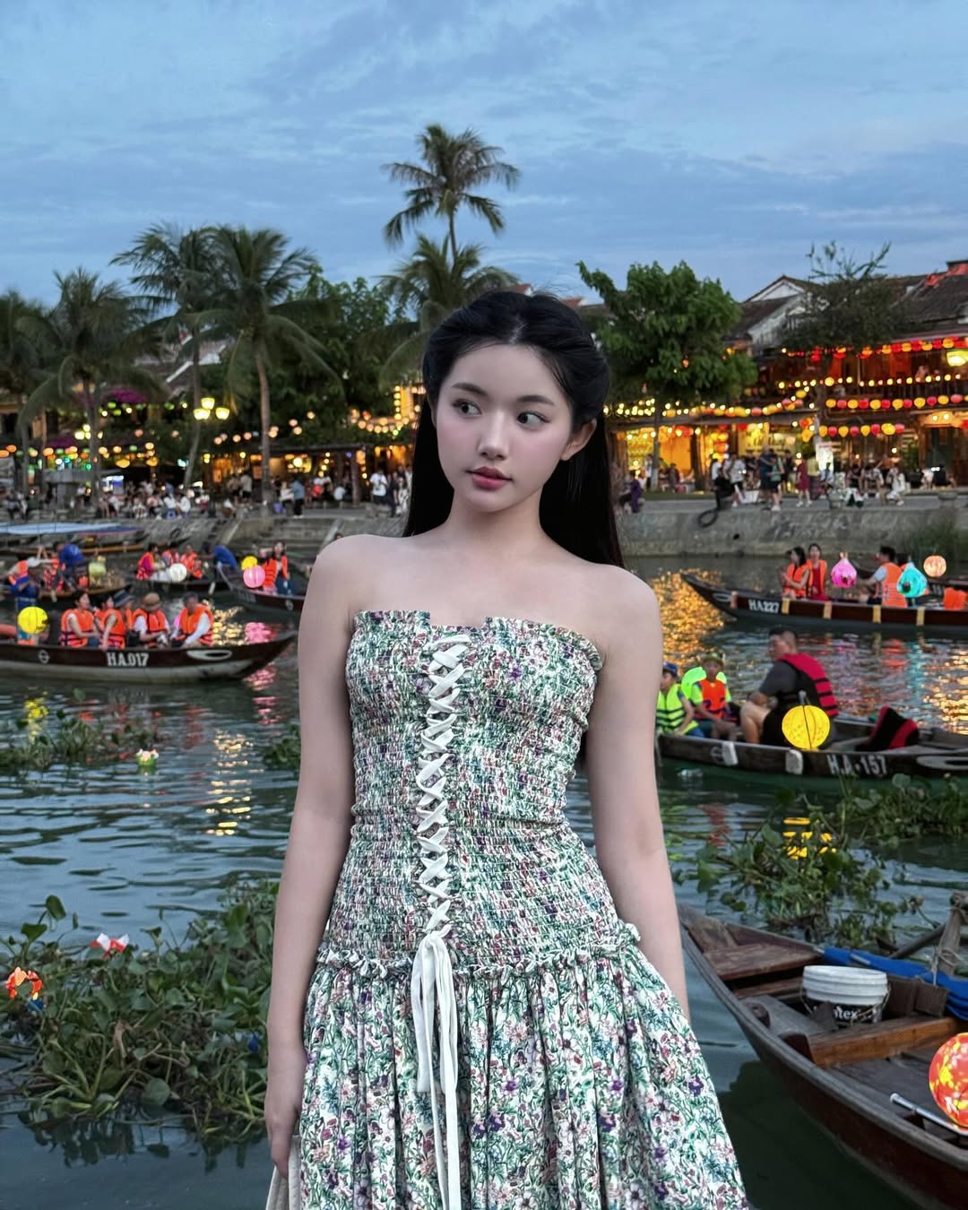 &ldquo;Ti&ecirc;n nữ mukbang&rdquo; Quỳnh Trương ăn th&ugrave;ng uống vại: Visual xinh như b&uacute;p b&ecirc;, style lại chuẩn tiểu thư, nh&igrave;n outfit n&agrave;o cũng muốn mặc theo- Ảnh 6.