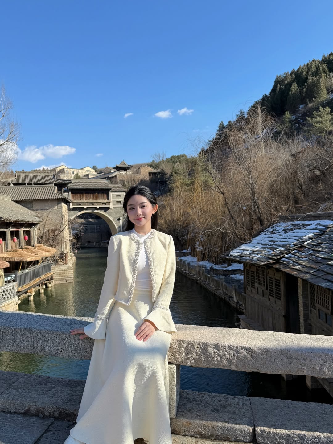 &ldquo;Ti&ecirc;n nữ mukbang&rdquo; Quỳnh Trương ăn th&ugrave;ng uống vại: Visual xinh như b&uacute;p b&ecirc;, style lại chuẩn tiểu thư, nh&igrave;n outfit n&agrave;o cũng muốn mặc theo- Ảnh 5.