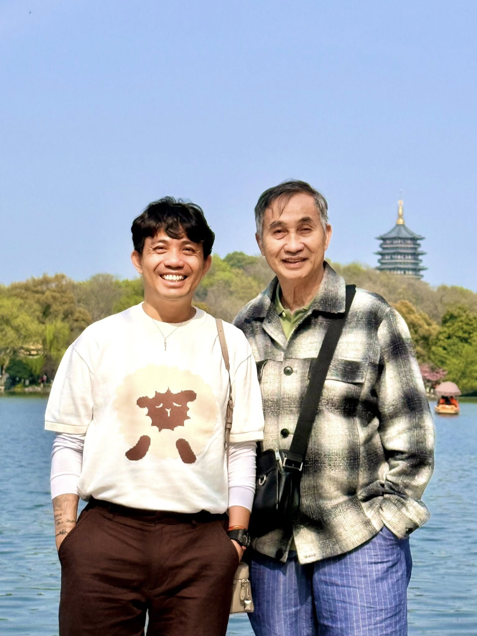 Mối quan hệ của cụ &ocirc;ng S&agrave;i G&ograve;n U80 sở hữu đế chế ng&agrave;nh nhựa v&agrave; con trai- Ảnh 3.