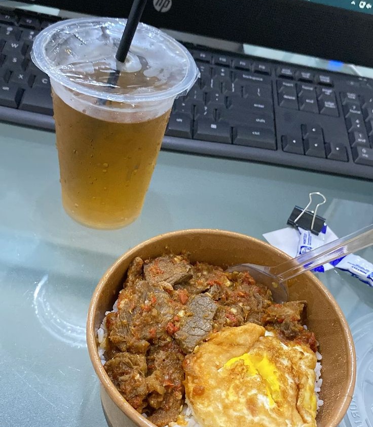 Người đ&agrave;n &ocirc;ng ung thư giai đoạn cuối vẫn xin xuất viện đi l&agrave;m, b&aacute;c sĩ n&oacute;i thẳng: Kh&ocirc;ng rượu, kh&ocirc;ng thuốc nhưng "nghiện" 1 thứ&hellip;- Ảnh 3.