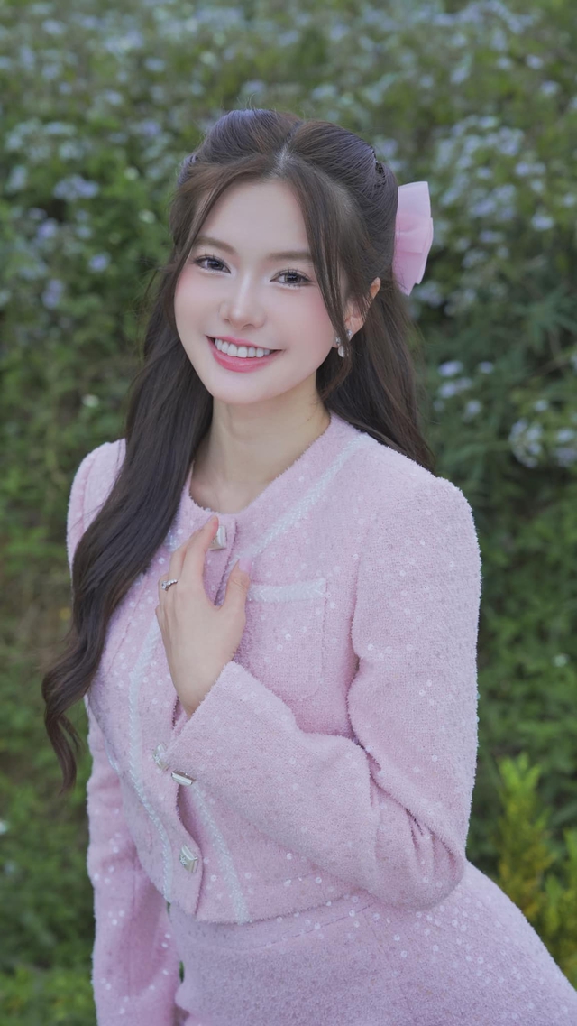 N&agrave;ng hot girl "lột x&aacute;c" nhờ phẫu thuật h&agrave;m m&oacute;m, nhan sắc hiện tại chuẩn bản sao Baifern- Ảnh 5.