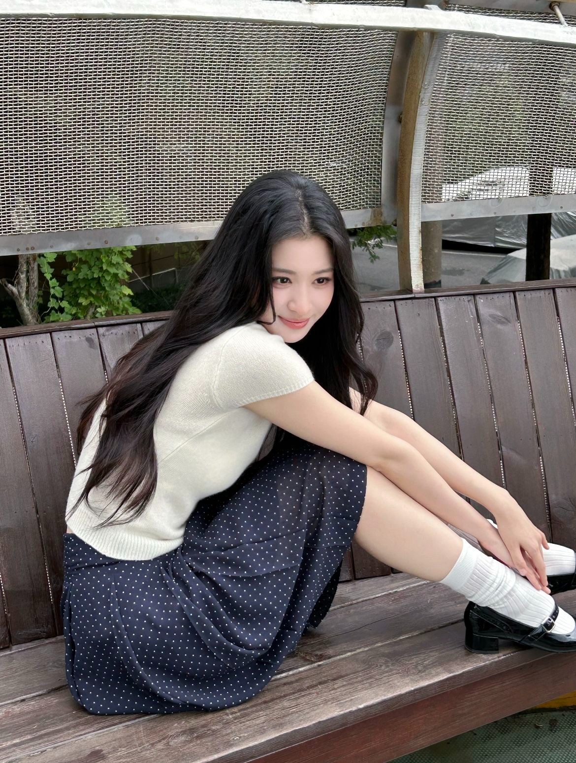 C&ocirc; g&aacute;i sở hữu visual ngọt như quyện mật ong, đẹp tuyệt mỹ ở mọi g&oacute;c độ: Style ho&agrave;n hảo tựa "s&aacute;ch gi&aacute;o khoa"- Ảnh 9.