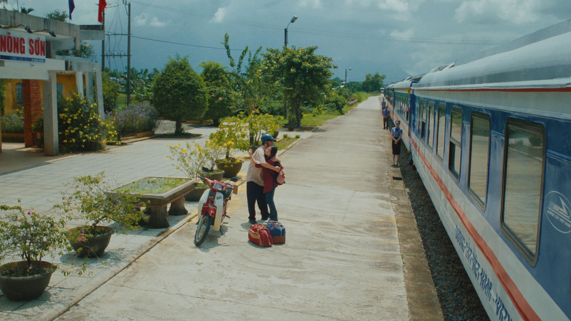 Cảm Ơn Người Đ&atilde; Thức C&ugrave;ng T&ocirc;i: C&ugrave;ng vỗ tay cho tương lai của phim ca nhạc Việt!- Ảnh 2.