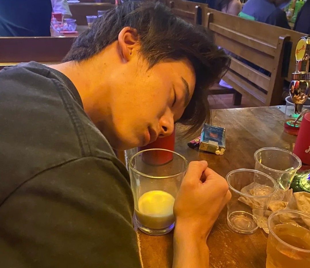 4 th&oacute;i quen "PH&Aacute; THẬN" nhanh hơn l&agrave;m "chuyện ấy" nhiều, nghe xong ai cũng giật m&igrave;nh v&igrave;... quen- Ảnh 2.