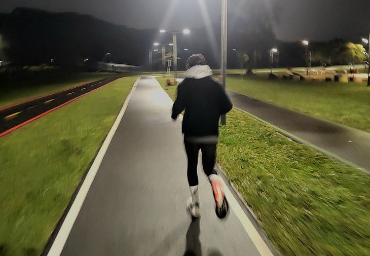 Những người "KH&Oacute;" mắc ung thư thường c&oacute; 5 điểm chung, may cho bạn l&agrave; hầu hết đều học theo được!- Ảnh 1.