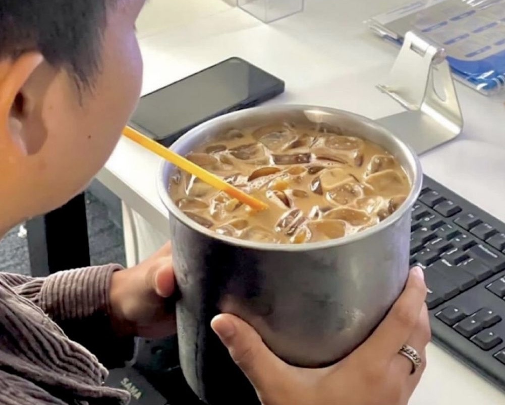 Ng&agrave;y c&agrave;ng nhiều người "trẻ măng" bị suy tim, b&aacute;c sĩ n&oacute;i thẳng: 4 đồ uống n&agrave;y "PH&Aacute; TIM" nhanh hơn thức khuya- Ảnh 2.