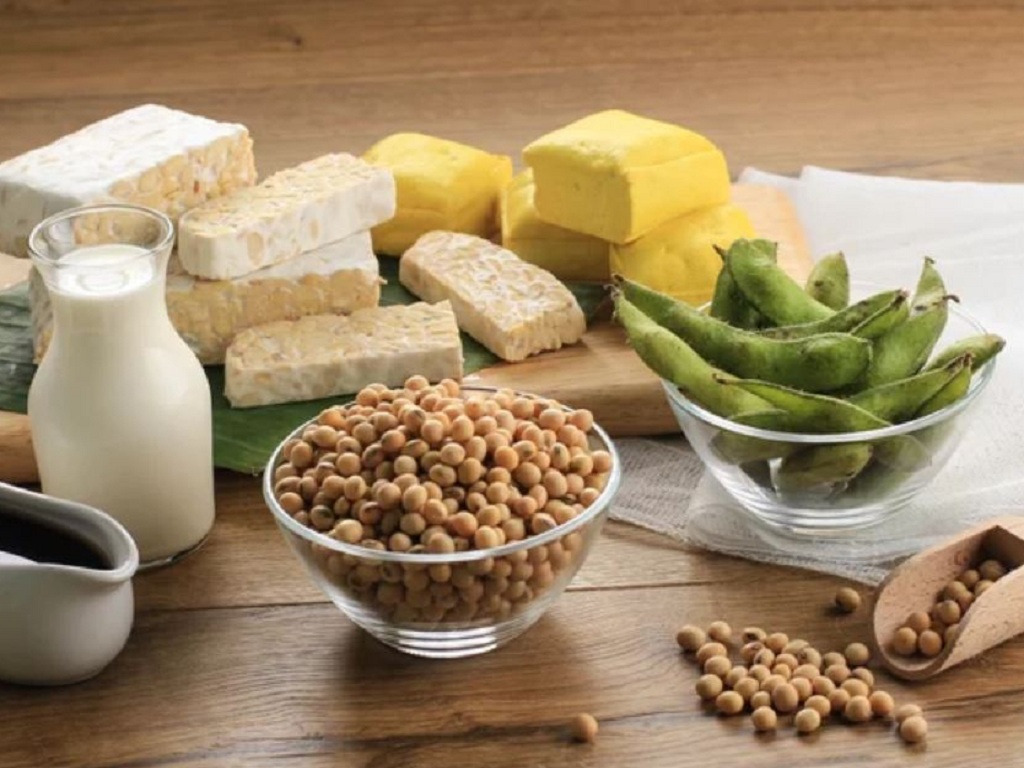 Biết m&igrave;nh thiếu canxi nhưng ăn g&igrave; để bổ sung? 8 thực phẩm n&agrave;y mới l&agrave; &ldquo;ch&acirc;n &aacute;i&rdquo;- Ảnh 2.