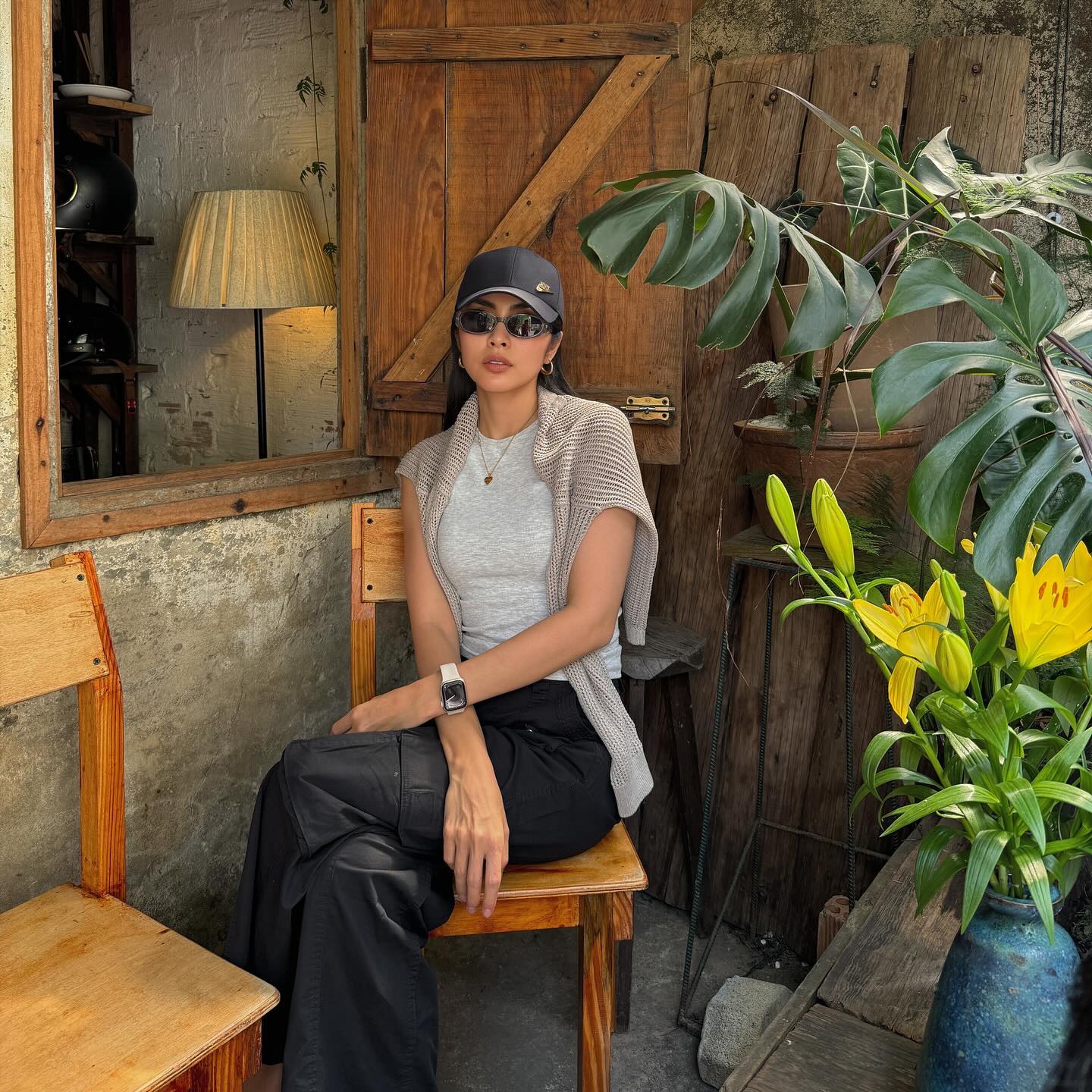 Tham khảo từ Tăng Thanh H&agrave; 5 item lu&ocirc;n đ&uacute;ng để mặc đi du lịch- Ảnh 1.