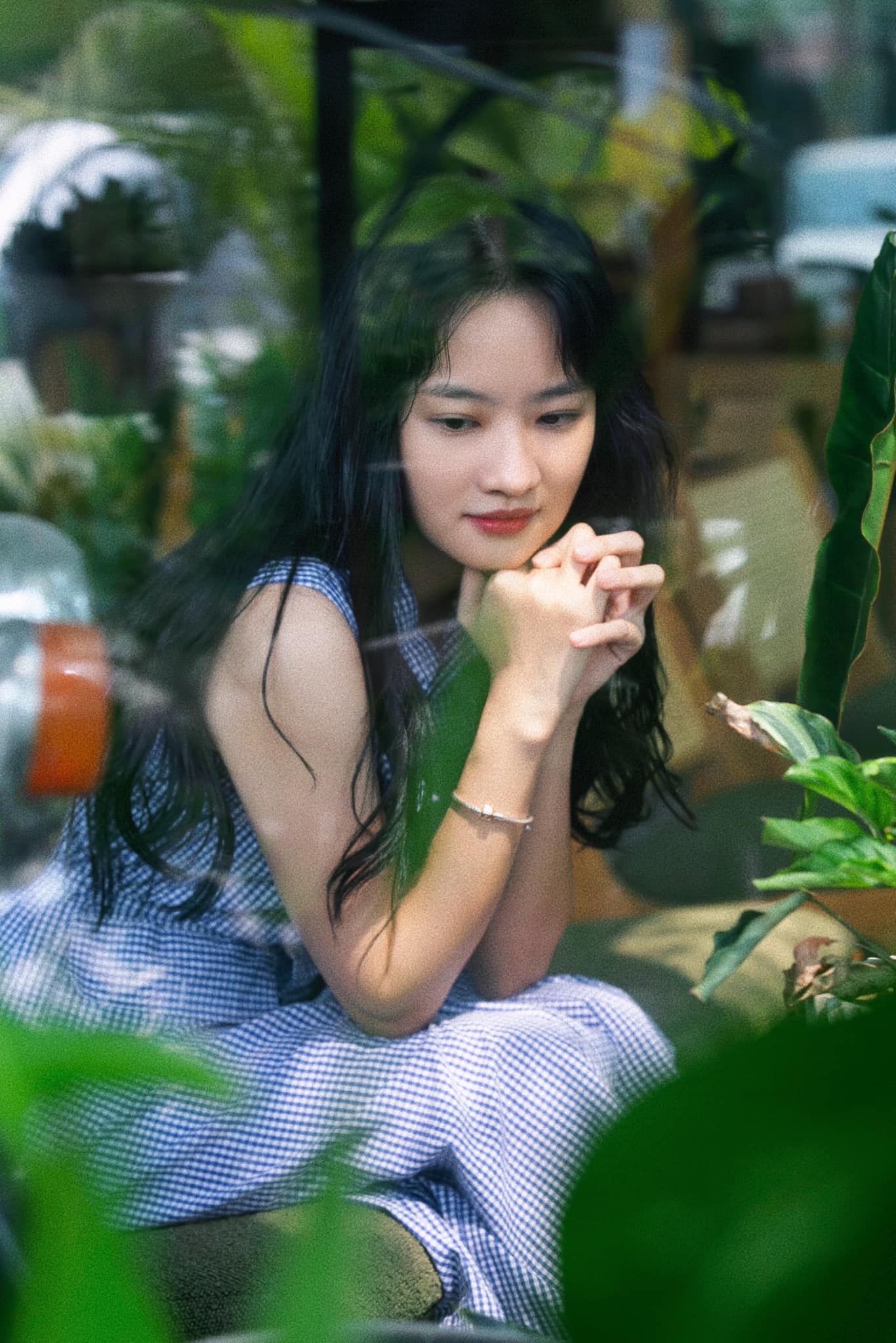 "Nữ sinh y&ecirc;u thầy Mai T&agrave;i Phến" biến mất khỏi showbiz - Ảnh 3.