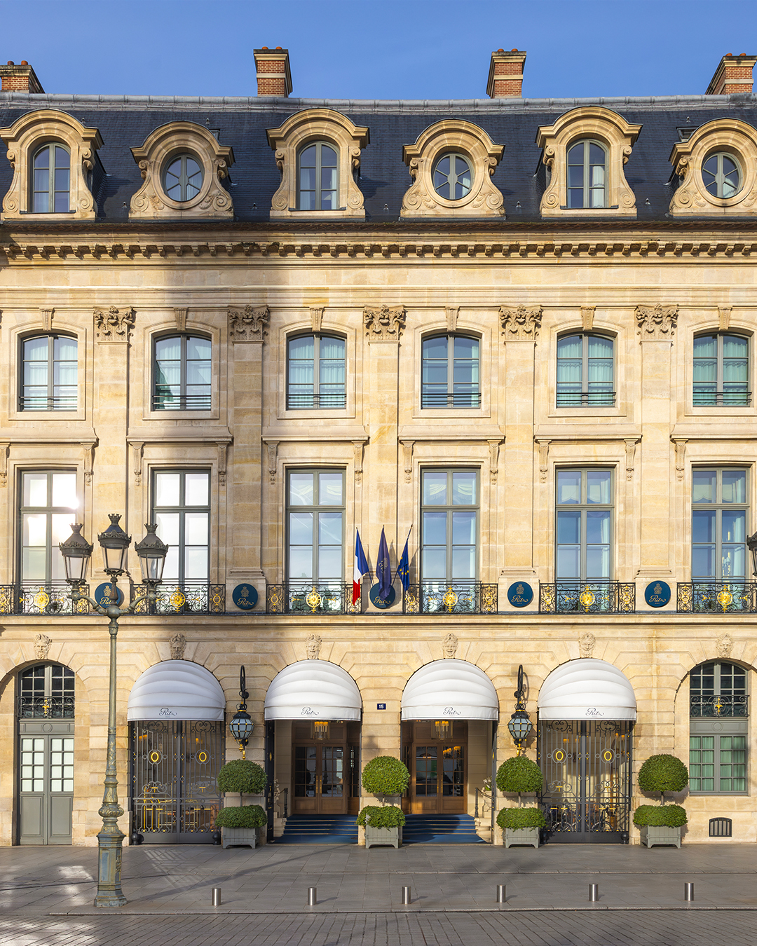 Ch&acirc;n dung người phụ nữ ở kh&aacute;ch sạn suốt 34 năm d&ugrave; nh&agrave; ở đối diện- Ảnh 2.