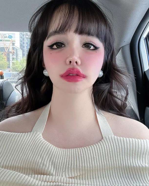 Sao nữ sở hữu cặp đ&ugrave;i đẹp bậc nhất showbiz: 12 năm bị đem ra l&agrave;m &ldquo;tế thần&rdquo; nghiện ngập, tự huỷ dung th&agrave;nh thảm họa nhan sắc- Ảnh 9.