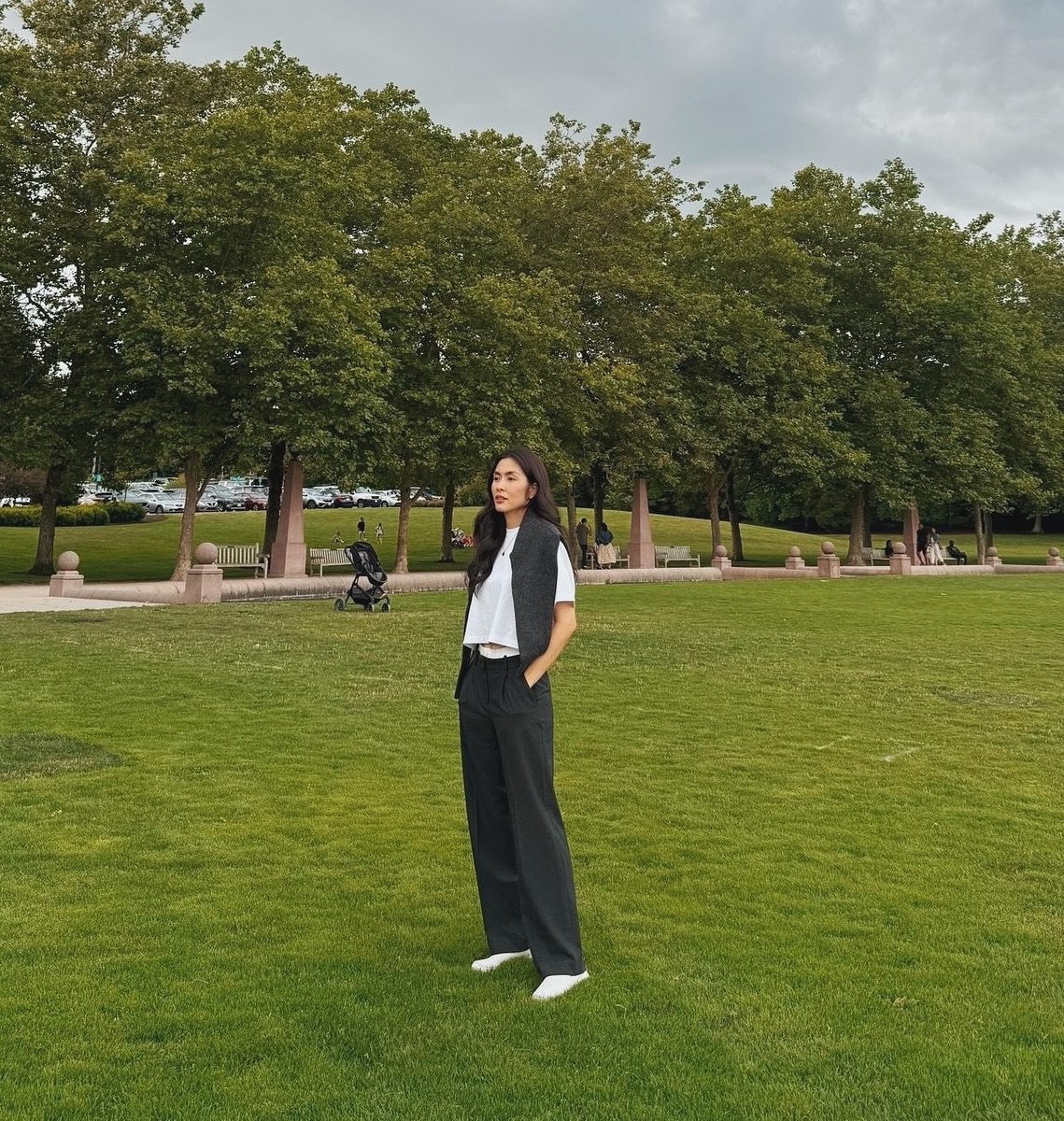 Tham khảo từ Tăng Thanh H&agrave; 5 item lu&ocirc;n đ&uacute;ng để mặc đi du lịch- Ảnh 7.