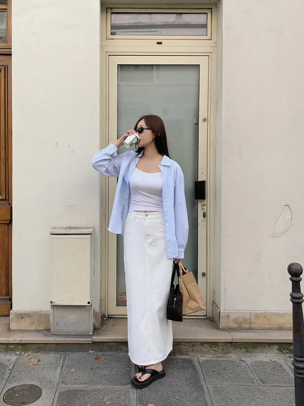 Tủ đồ m&ugrave;a h&egrave; tối giản cần c&oacute; g&igrave;: Chị em n&ecirc;n sắm lu&ocirc;n 5 item- Ảnh 1.