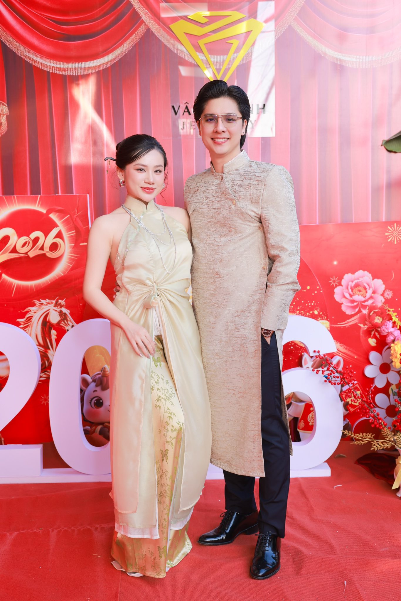 T&igrave;nh h&igrave;nh 1.050 c&acirc;y v&agrave;ng của vợ &Aacute; qu&acirc;n 3 Si&ecirc;u mẫu Thể h&igrave;nh thế giới 2022- Ảnh 6.