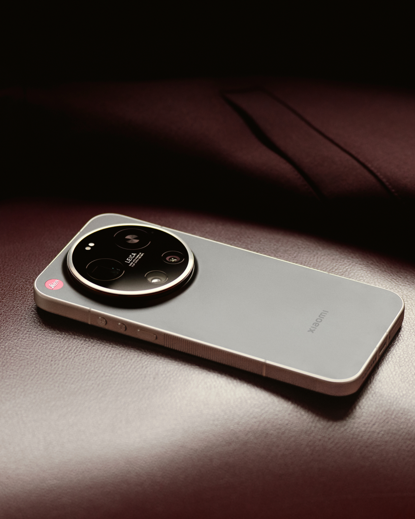 Điện thoại Leica Leitzphone ra mắt tại Việt Nam, có gì hot mà giá 50 triệu đồng?- Ảnh 4. Điện thoại Leica Leitzphone ra mắt tại Việt Nam, có gì hot mà giá 50 triệu đồng?- Ảnh 4.