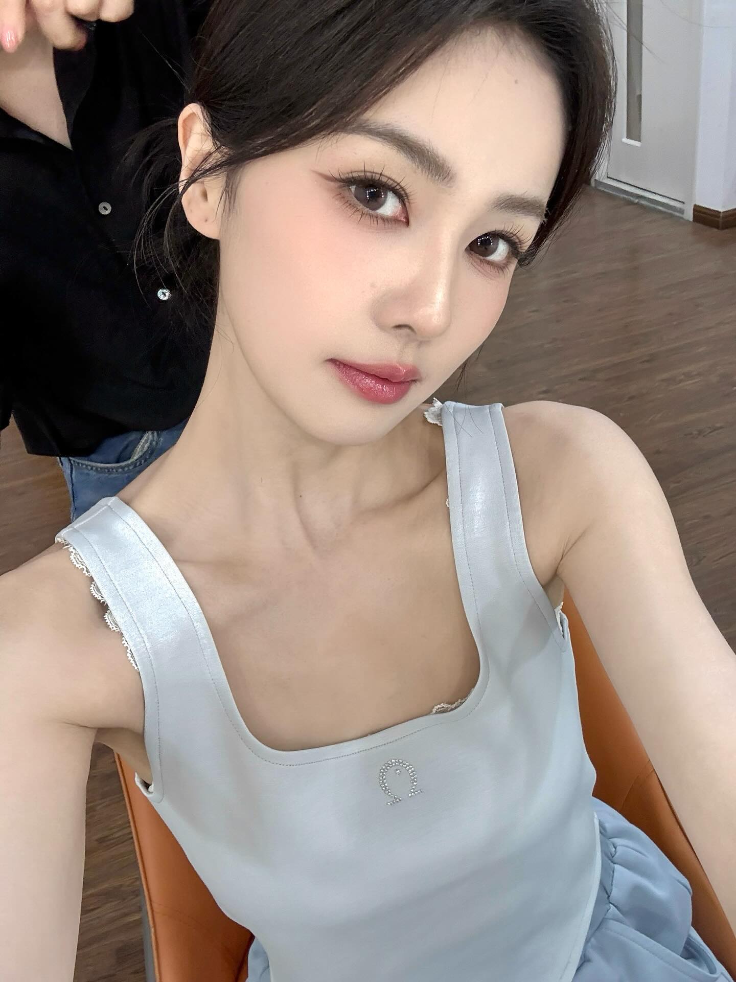 Clip 15s của Bạch Lộc khiến Triệu Lộ Tư v&agrave; Jang Wonyoung bị nhắc t&ecirc;n- Ảnh 11.