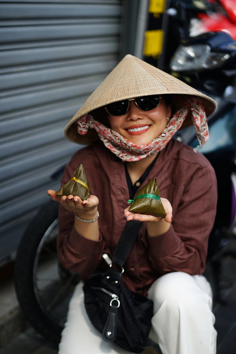 Nhiều du kh&aacute;ch bất ngờ tại lễ hội m&agrave; "c&aacute;i g&igrave; cũng miễn ph&iacute;" ở B&igrave;nh Dương: "B&agrave; con c&oacute; ngụm nước giải kh&aacute;t cũng vui"- Ảnh 11.