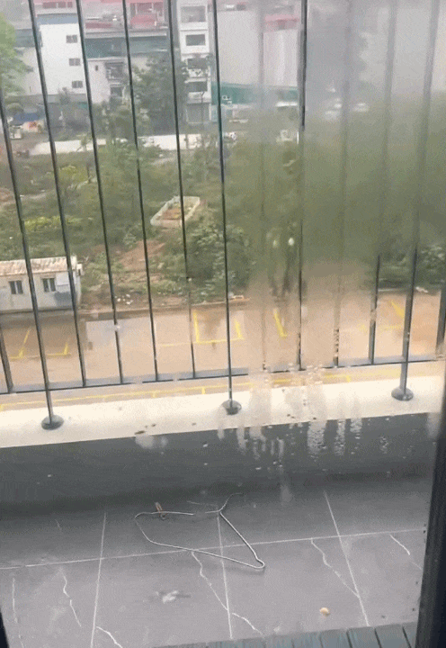 "&Aacute;m ảnh" với m&ugrave;a nồm k&eacute;o d&agrave;i, chị em rỉ tai nhau 3 chi&ecirc;u lau nh&agrave; sạch bong, thơm m&aacute;t, kh&ocirc; r&aacute;o cực hiệu nghiệm- Ảnh 2.