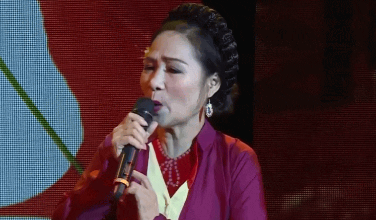 Nữ NSND duy nhất được giới thiệu ứng cử đại biểu Quốc hội kho&aacute; XVI: Gi&aacute;m đốc Nh&agrave; h&aacute;t nhận bằng khen Thủ tướng, sự nghiệp cả nước ngưỡng mộ- Ảnh 4.