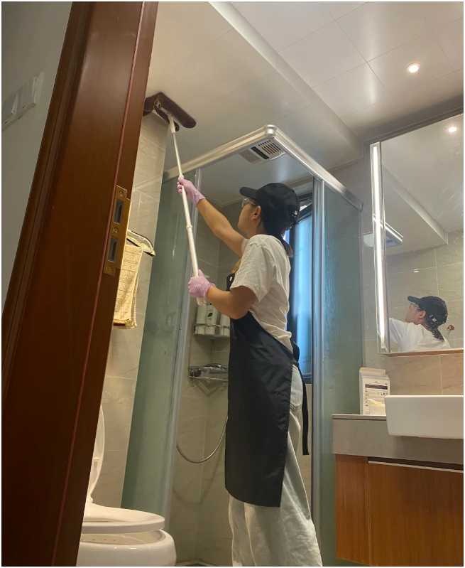 Gi&uacute;p việc nh&agrave; t&ocirc;i kiếm được 10 triệu mỗi th&aacute;ng ngo&agrave;i lương, chỉ nhờ chụp ảnh c&aacute;i giẻ lau đăng l&ecirc;n mạng- Ảnh 4.