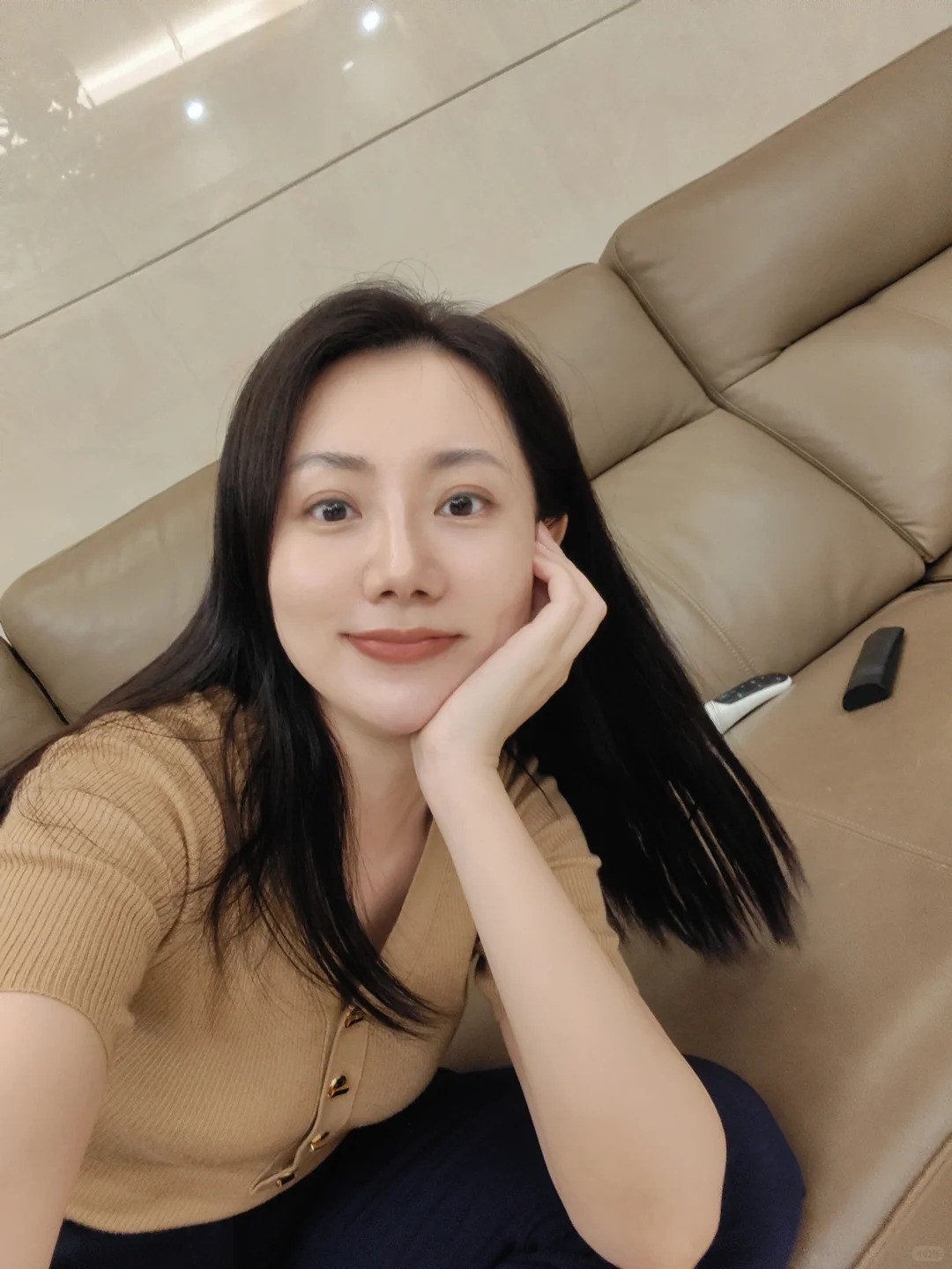 Gi&uacute;p việc nh&agrave; t&ocirc;i kiếm được 10 triệu mỗi th&aacute;ng ngo&agrave;i lương, chỉ nhờ chụp ảnh c&aacute;i giẻ lau đăng l&ecirc;n mạng- Ảnh 1.