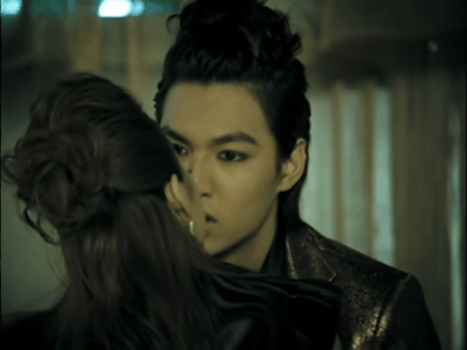 2 nh&acirc;n vật bị Park Bom 