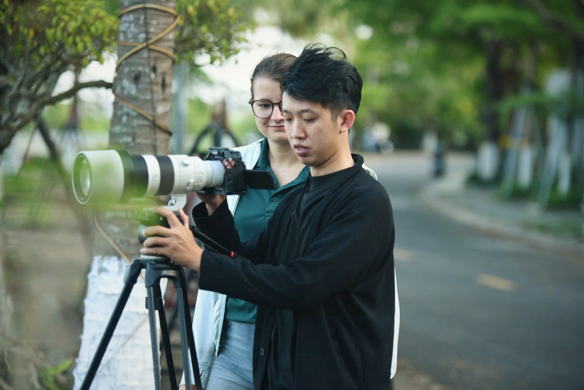 H&igrave;nh ảnh đ&agrave;n c&ograve; về kiếm ăn b&ecirc;n s&ocirc;ng H&agrave;n, giữa trung t&acirc;m Đ&agrave; Nẵng- Ảnh 10.