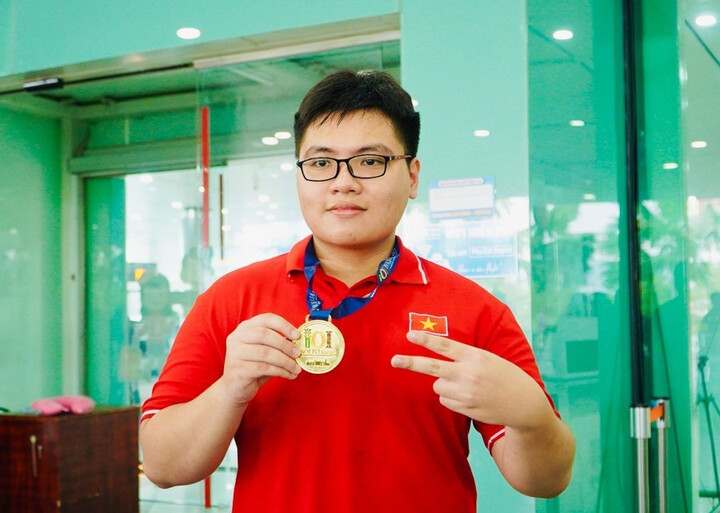 Ba gương mặt 10X gi&agrave;nh Huy chương V&agrave;ng quốc tế, được trao Hu&acirc;n chương Lao động- Ảnh 2.