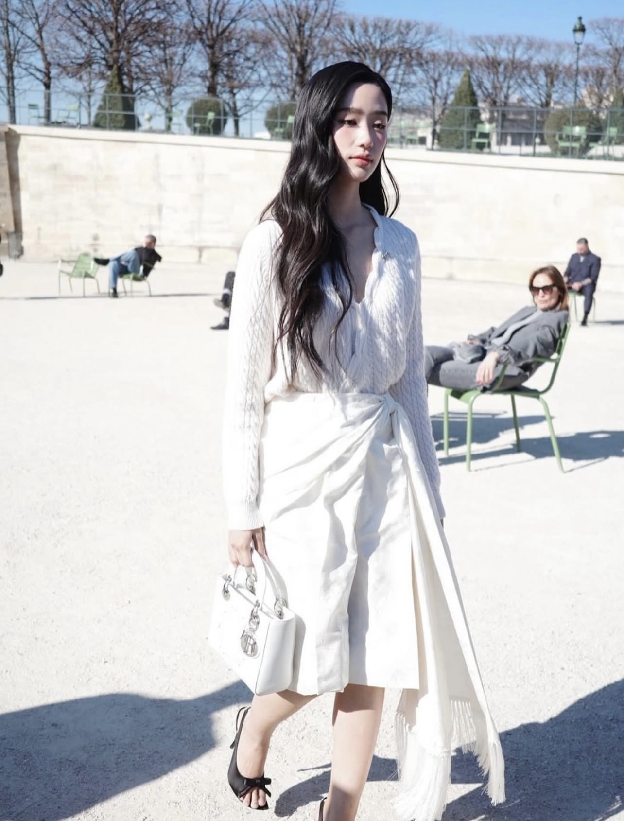 Chỉ thấy sự xinh đẹp của Jisoo tại show Dior- Ảnh 14.