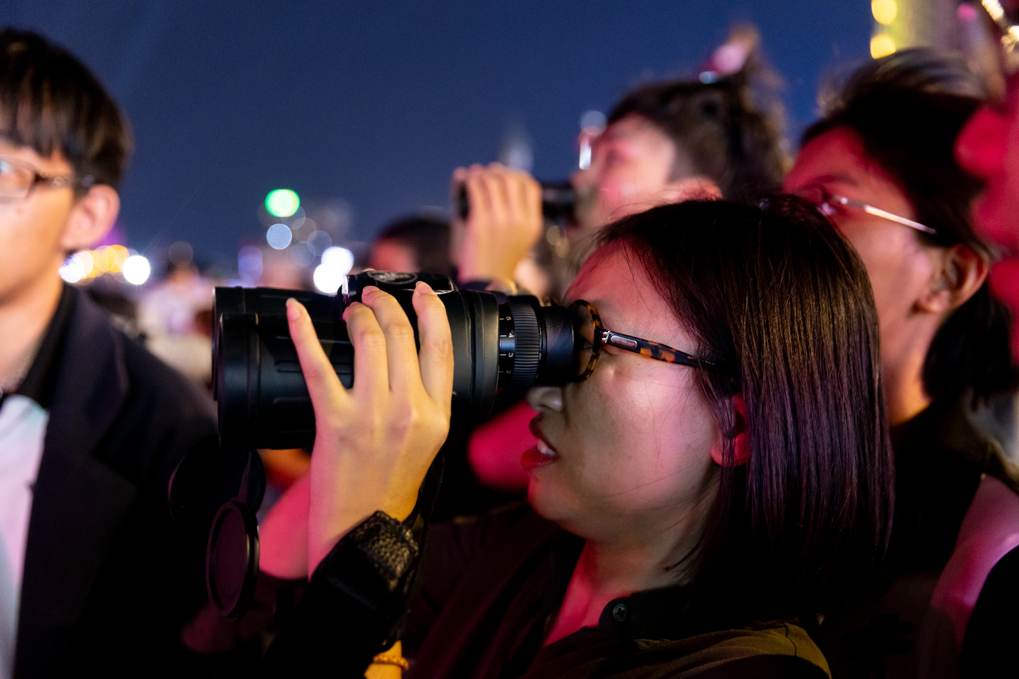 To&agrave;n cảnh "trăng m&aacute;u" tại TP.HCM tối ng&agrave;y 3/3- Ảnh 8.