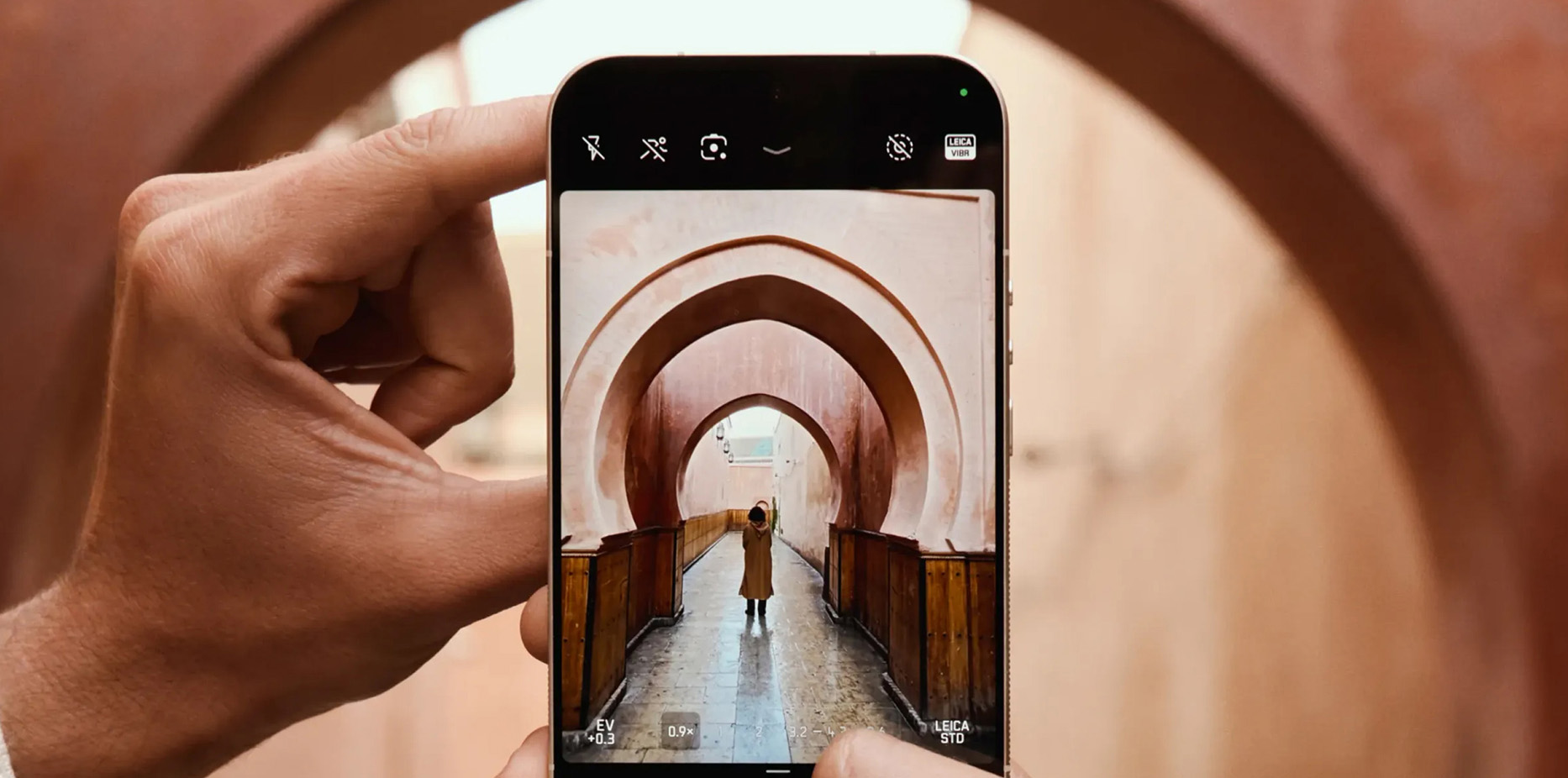 Điện thoại Leica Leitzphone ra mắt tại Việt Nam, có gì hot mà giá 50 triệu đồng?- Ảnh 3. Điện thoại Leica Leitzphone ra mắt tại Việt Nam, có gì hot mà giá 50 triệu đồng?- Ảnh 3.