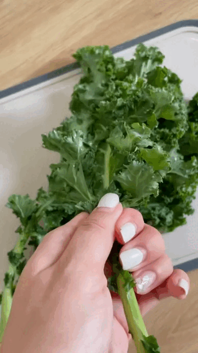 "Vua rau xanh" b&aacute;n đầy chợ Việt, gi&agrave;u chất xơ, c&agrave;ng ăn da c&agrave;ng đẹp, chị em đua nhau mua- Ảnh 2.