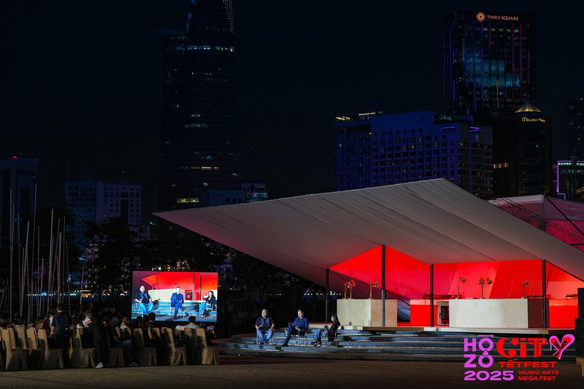 Dư âm CITY TẾT FEST 2025: Khi hàng vạn người trẻ tìm thấy “nhịp đập chung” giữa lòng thành phố- Ảnh 3. Dư âm CITY TẾT FEST 2025: Khi hàng vạn người trẻ tìm thấy “nhịp đập chung” giữa lòng thành phố- Ảnh 3.