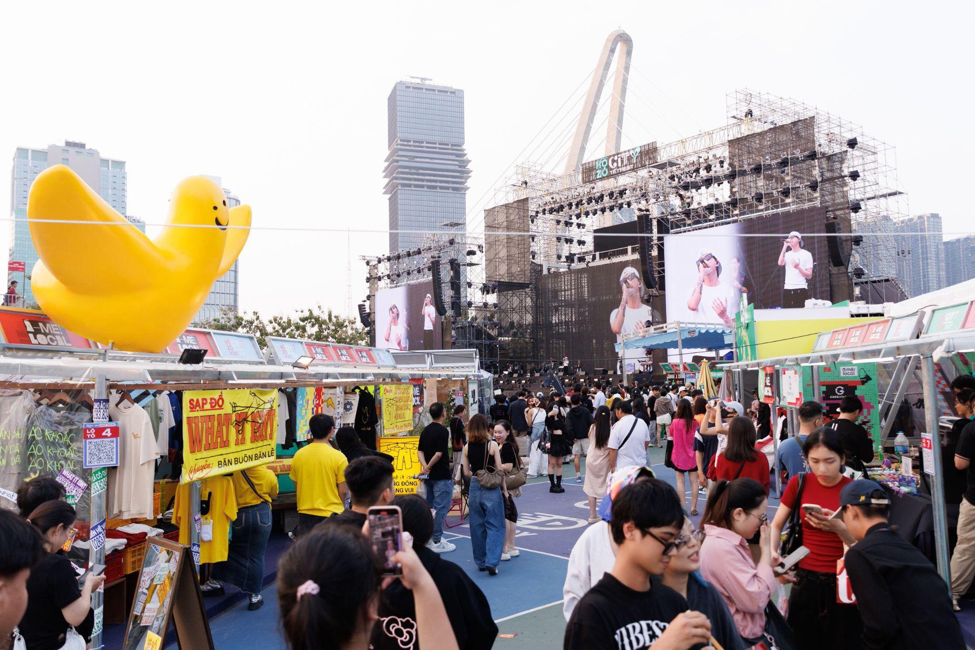 Dư âm CITY TẾT FEST 2025: Khi hàng vạn người trẻ tìm thấy “nhịp đập chung” giữa lòng thành phố- Ảnh 4. Dư âm CITY TẾT FEST 2025: Khi hàng vạn người trẻ tìm thấy “nhịp đập chung” giữa lòng thành phố- Ảnh 4.