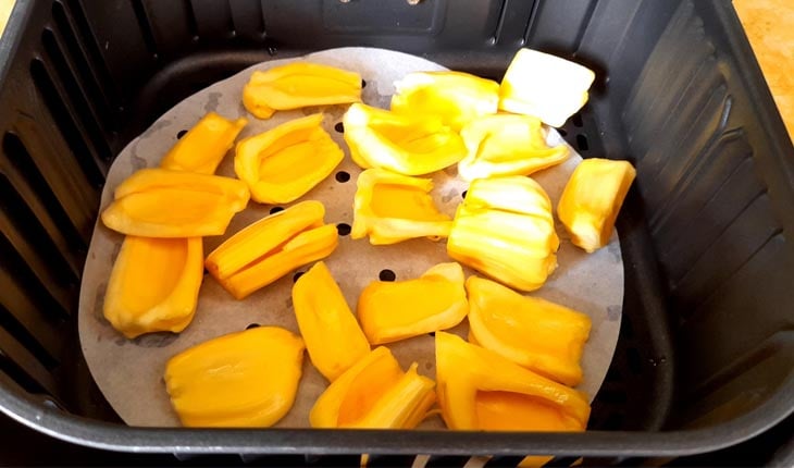 5 c&ocirc;ng dụng kh&oacute; tin của nồi chi&ecirc;n kh&ocirc;ng dầu m&agrave; 90% người d&ugrave;ng đ&atilde; bỏ qua- Ảnh 3.