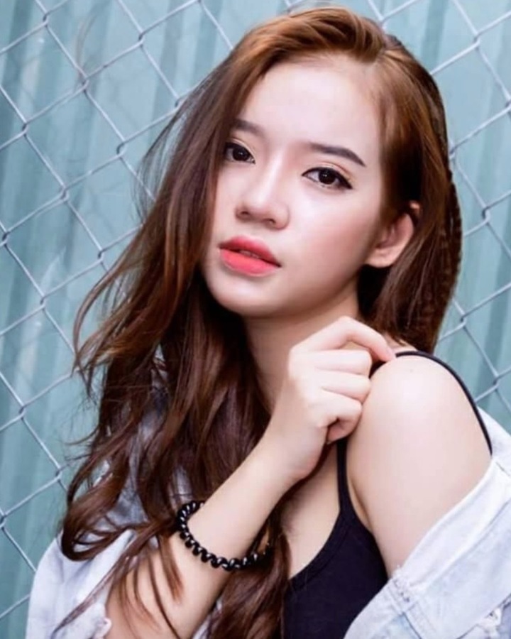 Nhan sắc thời chưa nổi tiếng của "chị Bờ Vai" bất ngờ g&acirc;y sốt trở lại- Ảnh 2.