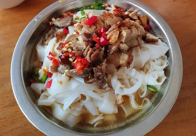 Gh&eacute; Ng&ocirc; Ch&acirc;u ăn sập 6 m&oacute;n ngon thần sầu: Cắn một miếng m&agrave; ngỡ như đang ngồi l&ecirc; la qu&aacute;n x&aacute; giữa l&ograve;ng Chợ Lớn!- Ảnh 5.