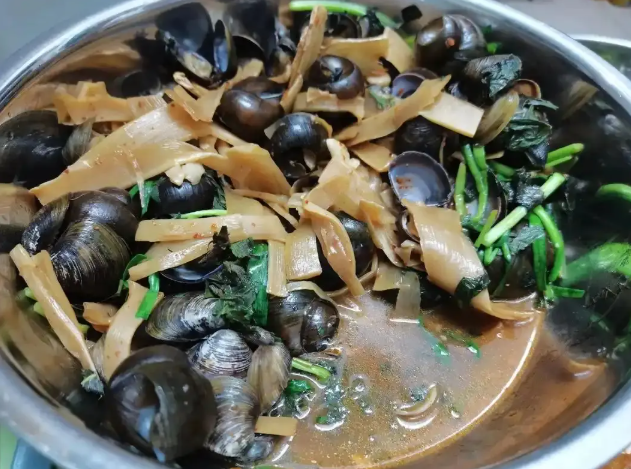 Gh&eacute; Ng&ocirc; Ch&acirc;u ăn sập 6 m&oacute;n ngon thần sầu: Cắn một miếng m&agrave; ngỡ như đang ngồi l&ecirc; la qu&aacute;n x&aacute; giữa l&ograve;ng Chợ Lớn!- Ảnh 6.