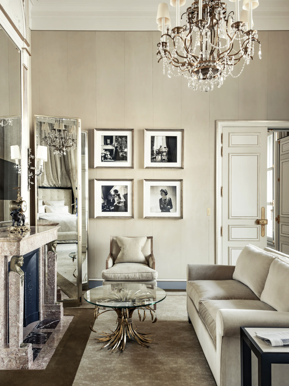 Ch&acirc;n dung người phụ nữ ở kh&aacute;ch sạn suốt 34 năm d&ugrave; nh&agrave; ở đối diện- Ảnh 4.